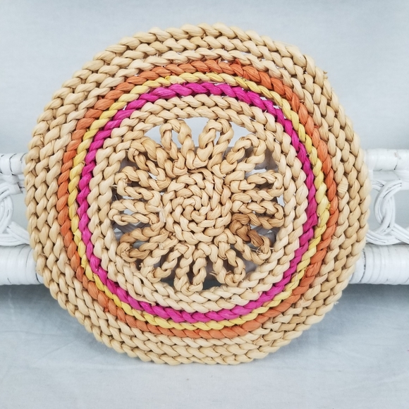 3 vintage wicker Trivets &  little etched wooden trinket box - Picture 5 of 15